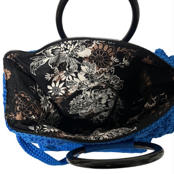 Handmade Blue Crochet Trapezoid Handbag - Picture 4 of 5